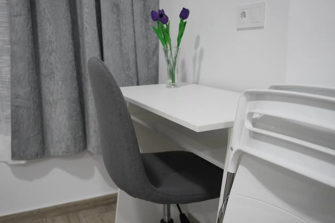 Lux Studio نيرخا